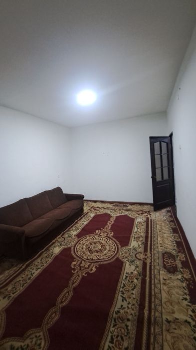 Чирчик шахар 
Троицкий 14-мактаб ёнида
#2-хона 4-этаж 
Квартира ижа