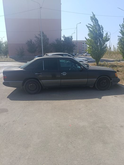Мерседес 124 об 2.2 мех продам.