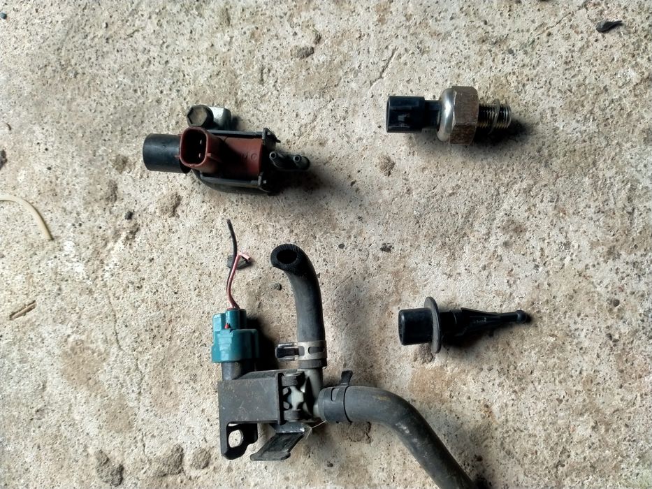 Авенсис запчасти