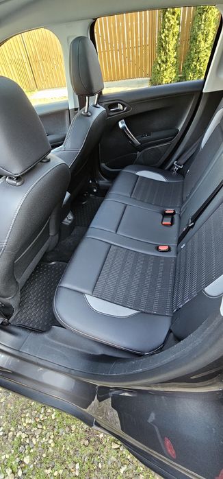 Peugeot  2008  1,6   anul  2018