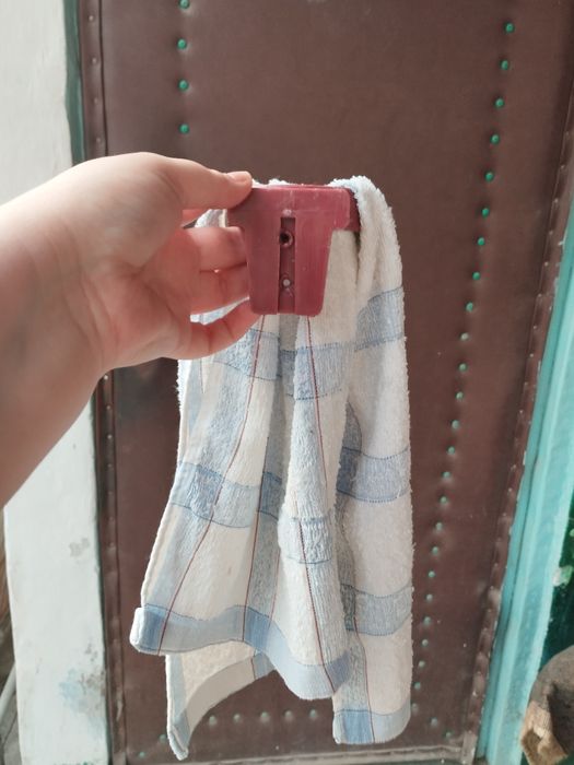 Полки и мыльницы для ванной