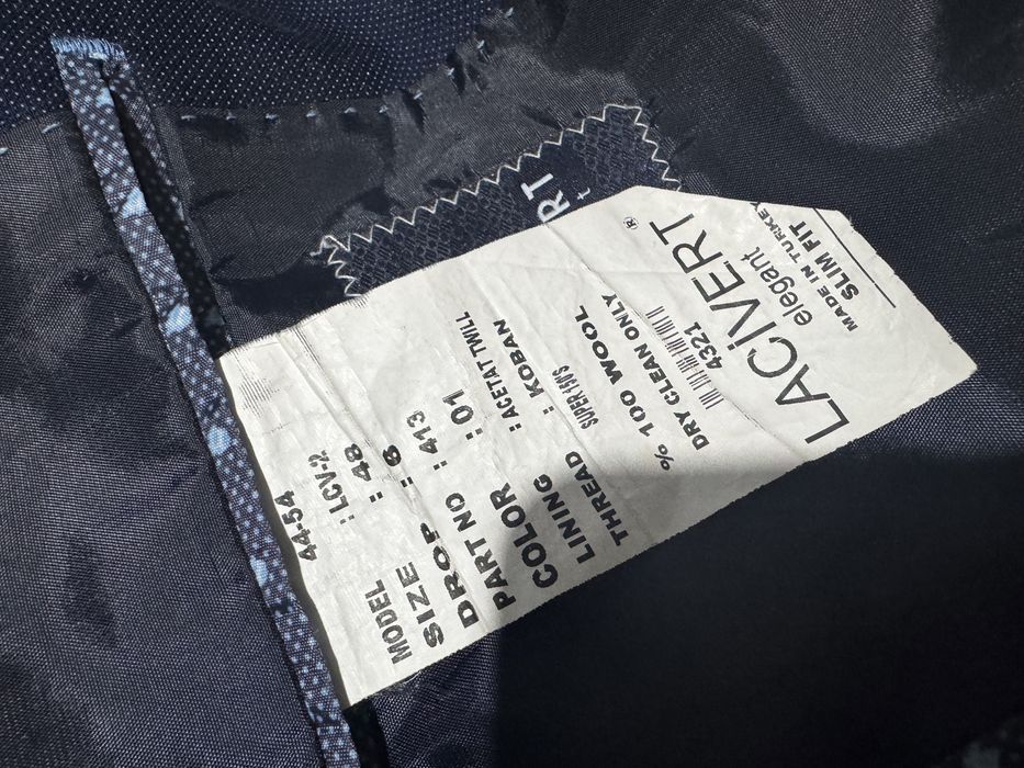 Продам школьную форму 7-8 класс