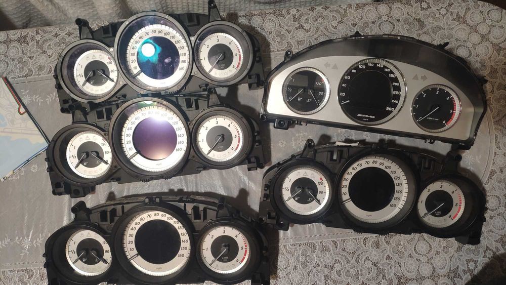 Табла за Mercedes W204, AMG Menu, Литри в резервоара