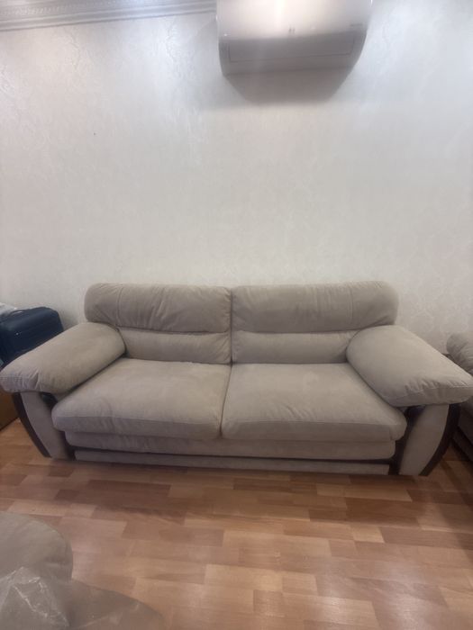 Продам большой диван б/у