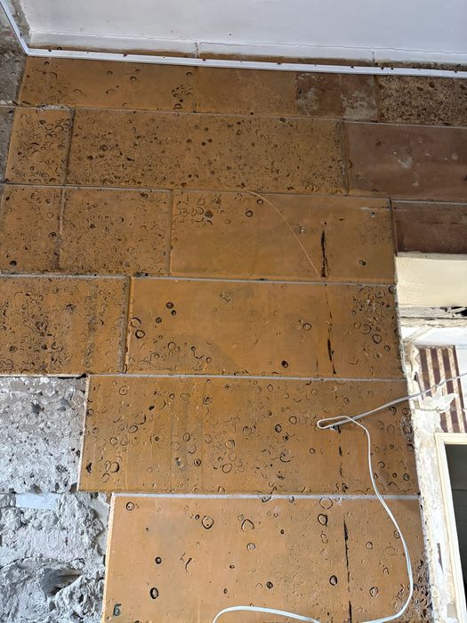 Продам плитку ракушка