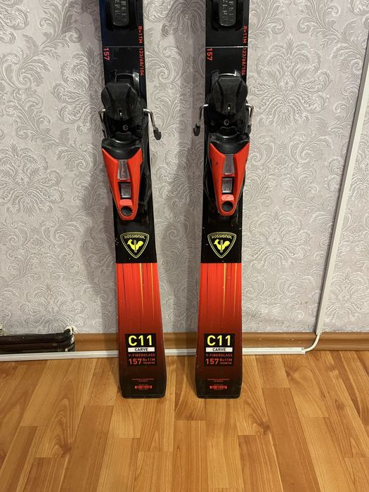 Schiuri 157 cm rossignol hero carve  c 11 skiuri