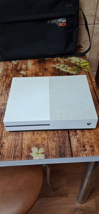 De vanzare xbox one s