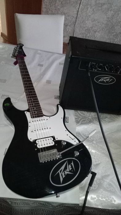 Yamaha Pacifica 212VFM — электрогитара