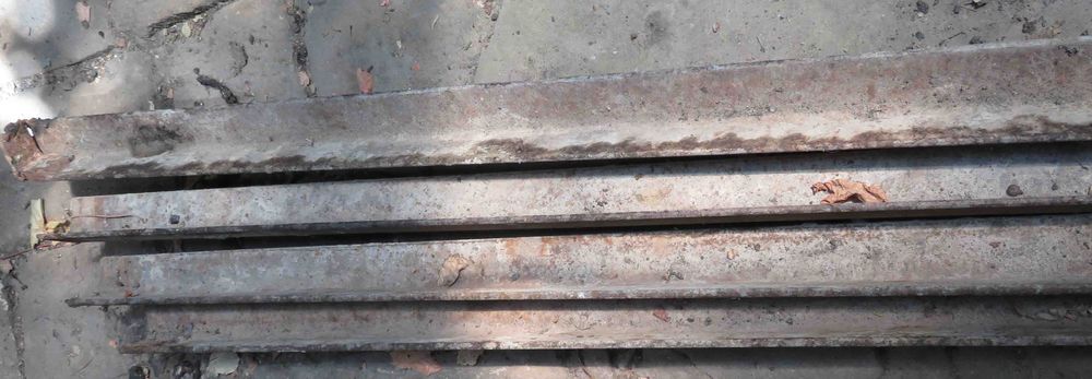 Уголки стальные 50х50х5 мм и другие и Шарниры навесы для ворот