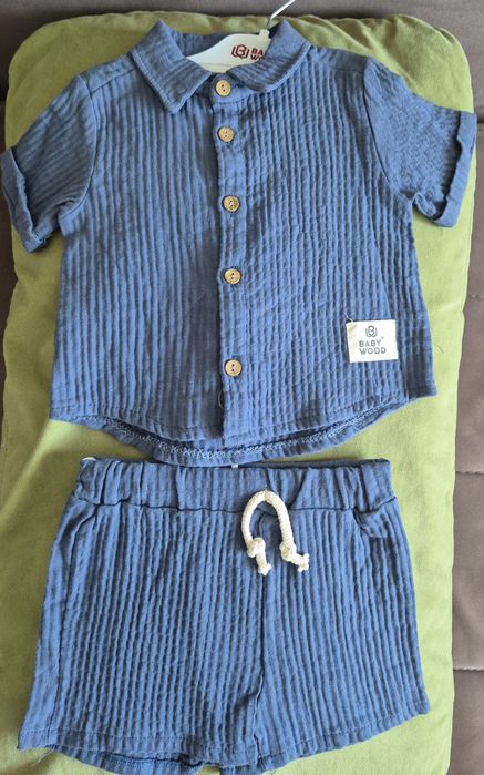 Costum baietel muselina