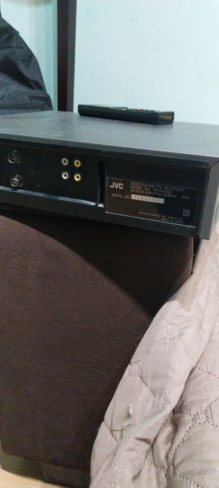 Видеоплеър JVC-HR-DX-20EE