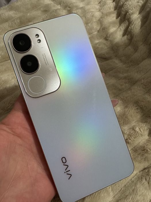 Продается телефон vivo 128