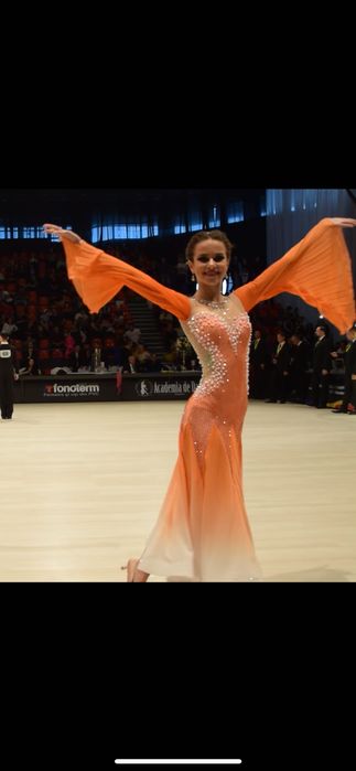 Рокля за стандартни танци