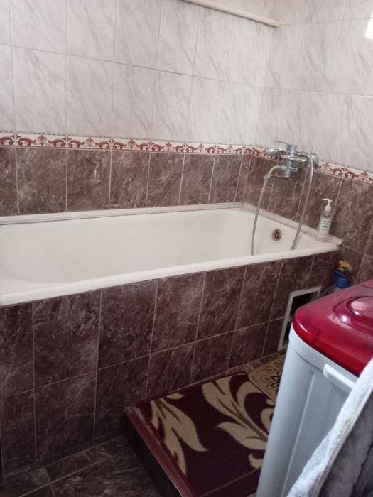 Продам 3х кв, в гор Янгиюль, своя