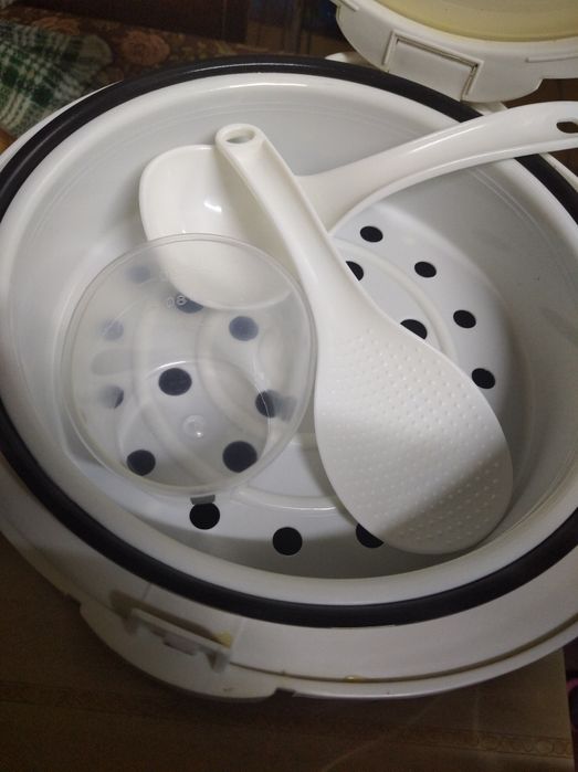 Мультиварка REDMOND -rmc