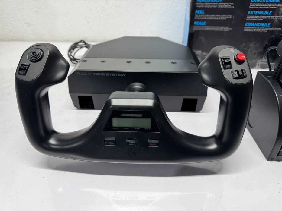 Симулатор за полети Logitech - G Flight Yoke System