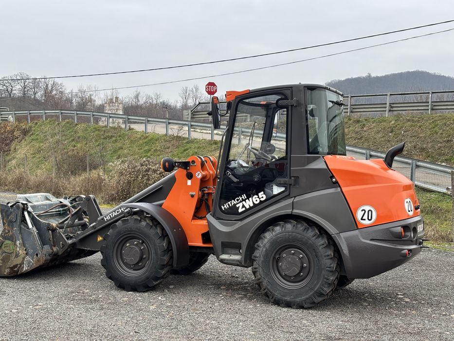 Incarcator frontal Hitachi