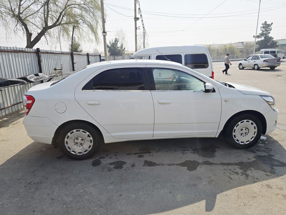 Chevrolet Cobalt LT. 2015 yil, 300000 km probeg. Srochniy sotiladi.