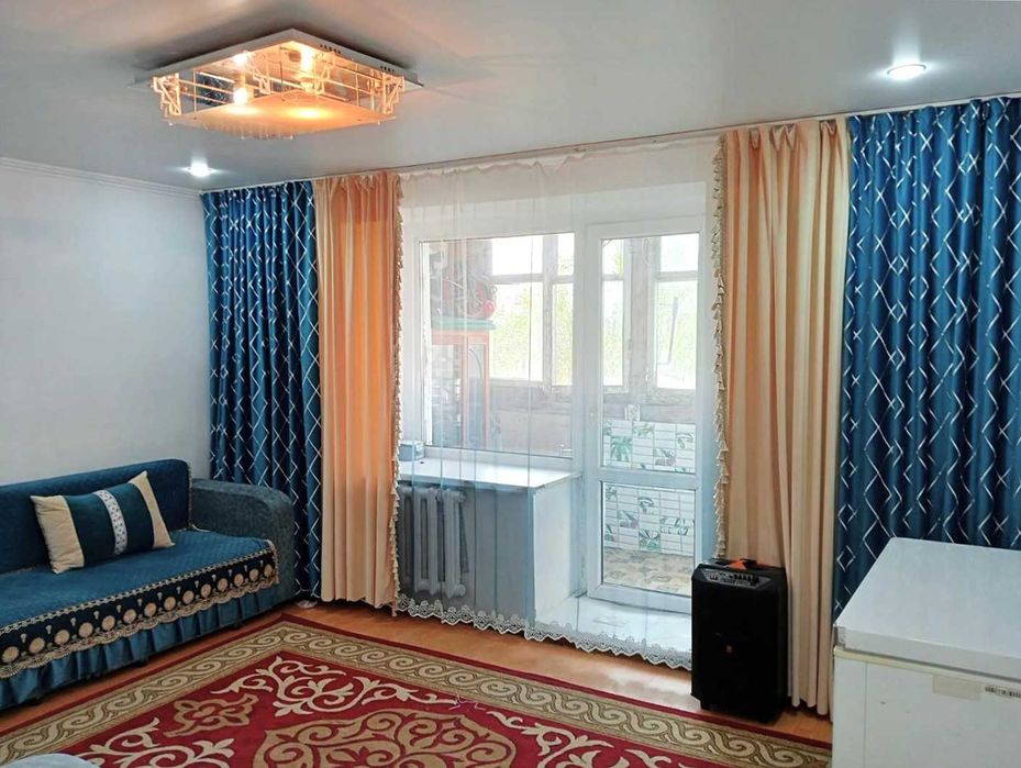 Продам 5ком кв. 4эт, 2мкр
