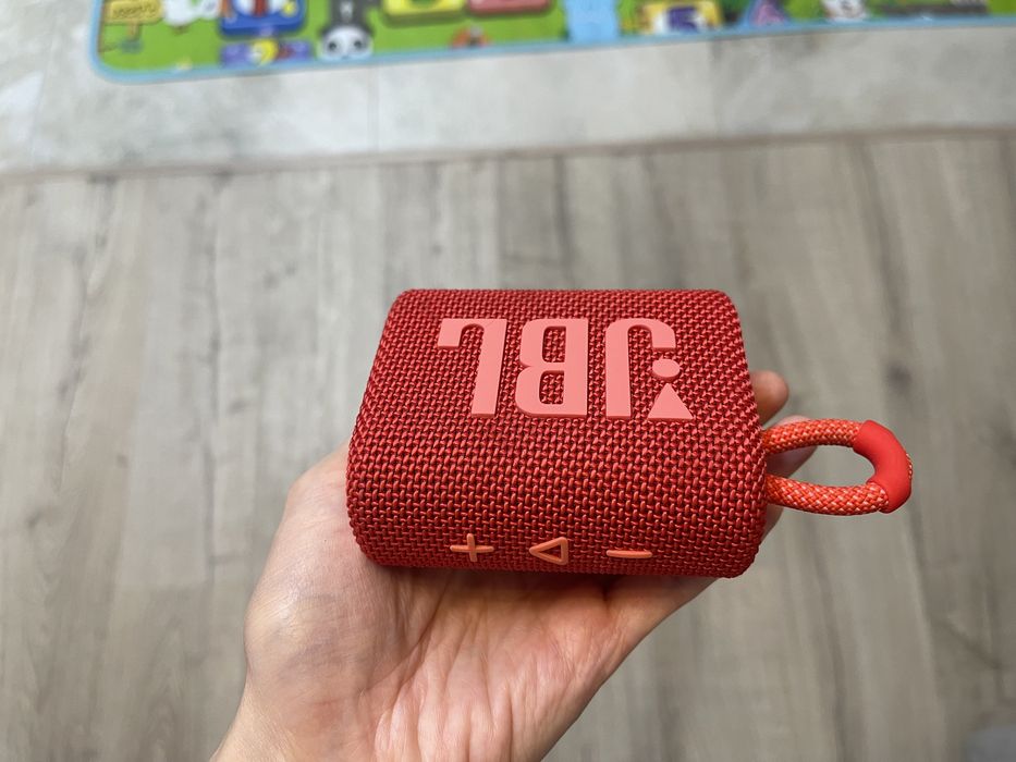 Продам колонку JBL Go 3