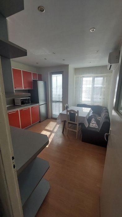 Дава се под наем Едностаен апартамент в Пазарджик, Устрем - 43 кв.м за 219.3 € - Снимка #1