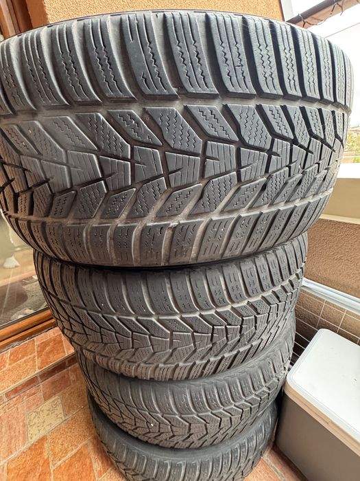 Hankook Winter evo² 235/45/19