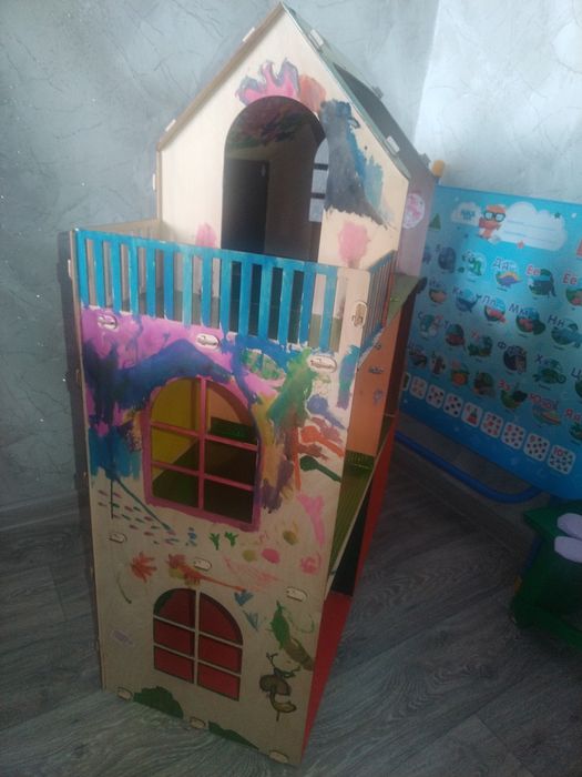 Продам кукольный домик