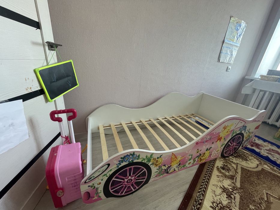 Детские кровати-машинки