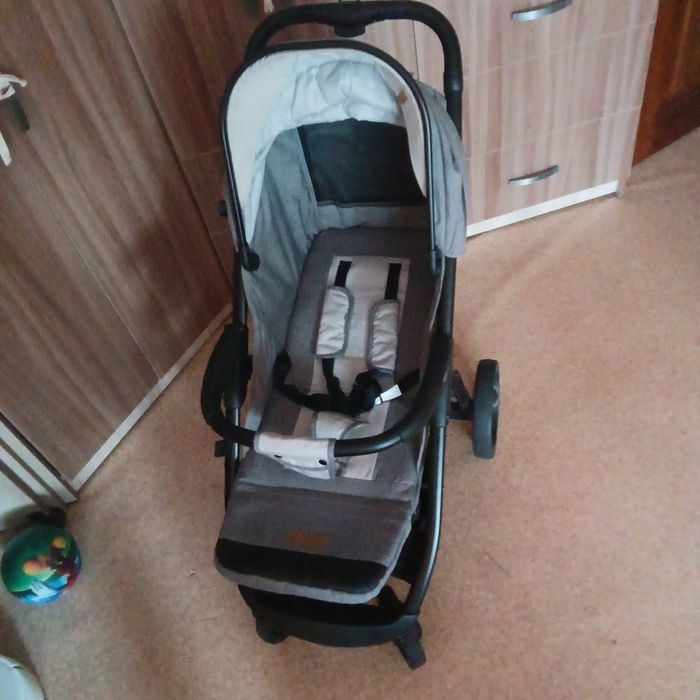 Продам коляску Teknum