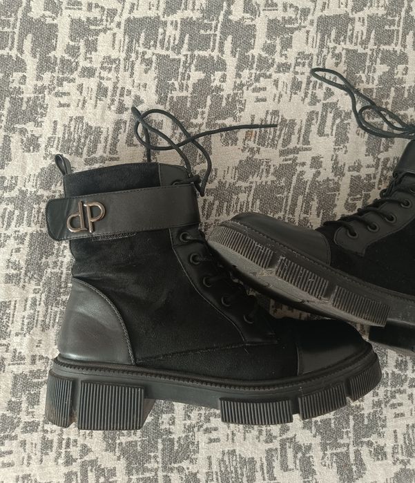 Дамски черни боти!