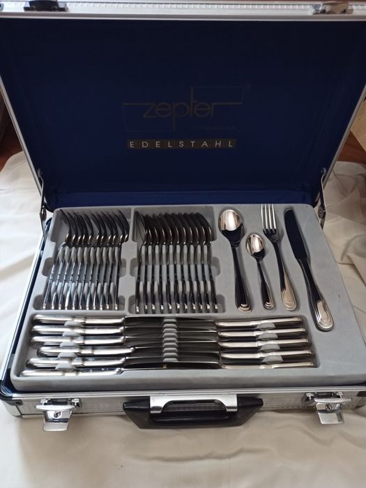 Прибори за хранене Zepter