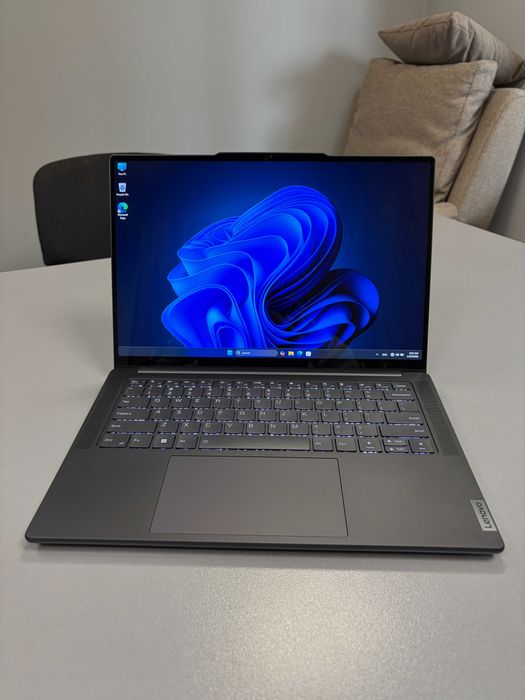 Лаптоп Lenovo Yoga Pro 9, i7-13705H, 14.5", 32 GB RAM, RTX 4050, 1TB