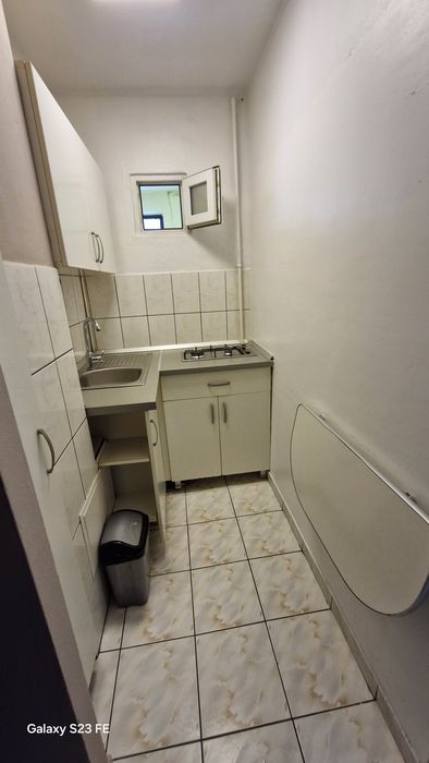 De inchiriat pe termen lung garsoniera