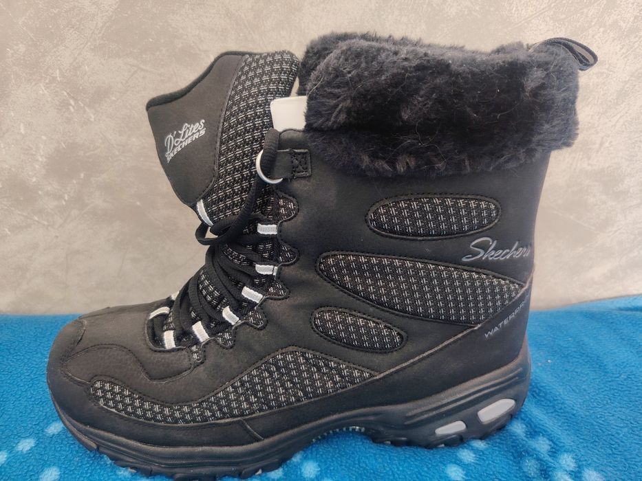 Нови дамски зимни боти Skechers с пух, Размер 41 (Оригинал)