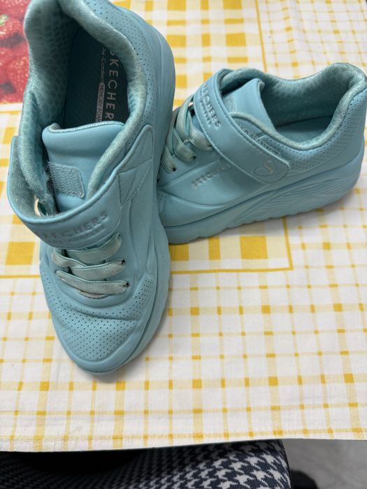 Adidasi comozi marimea 35