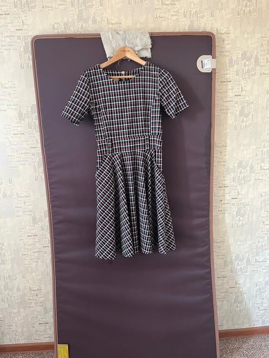 Продам пальто,жакет и платья