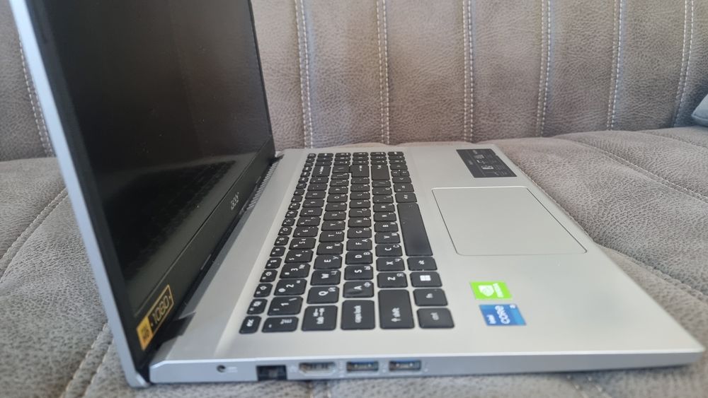 Acer aspire 3 intel CORE i5