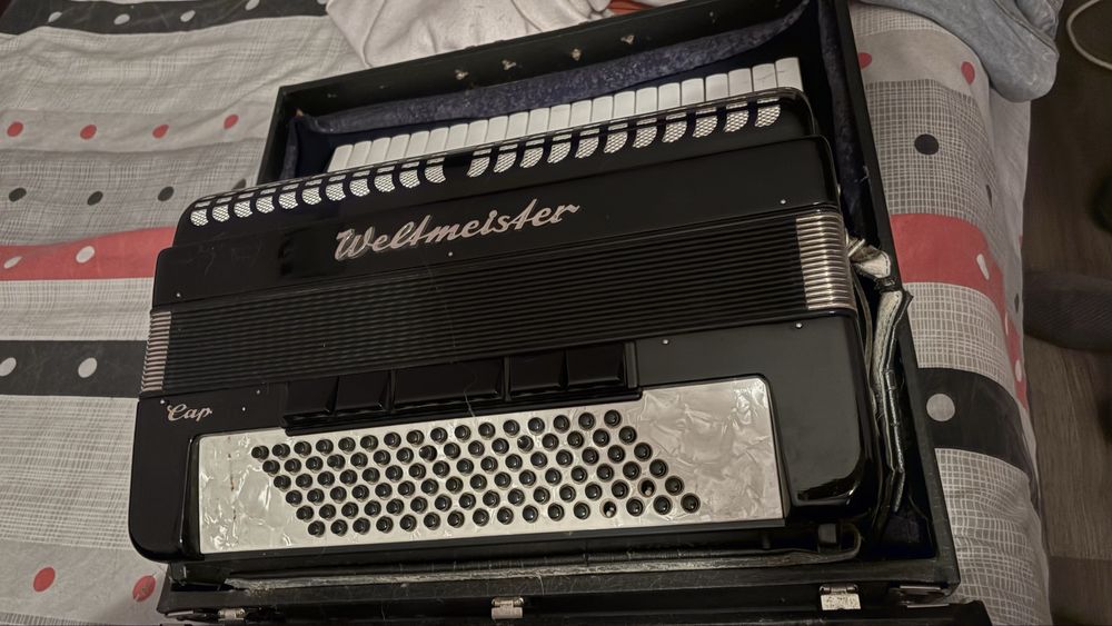 Акордеон Weltmeister
