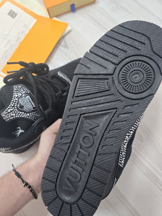 louis vuitton lv skate black crystal