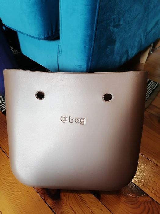 Продавам нови тела за чанти Obag