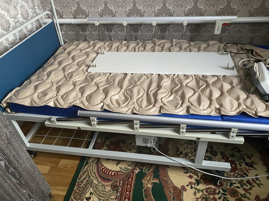 Медицинская кровать