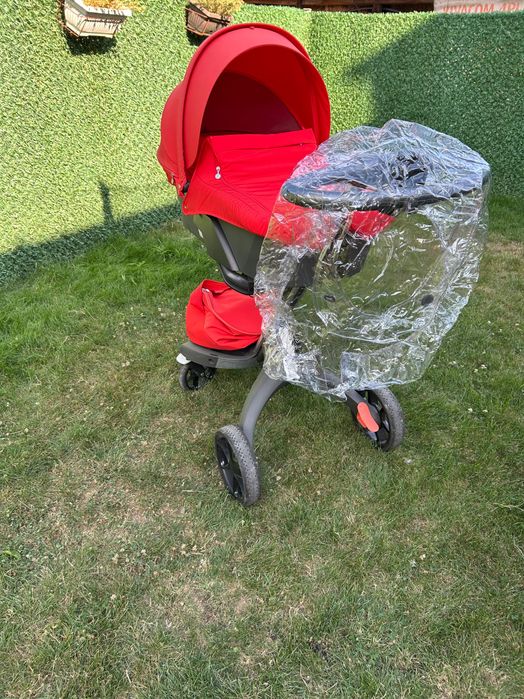 Продава детска количка