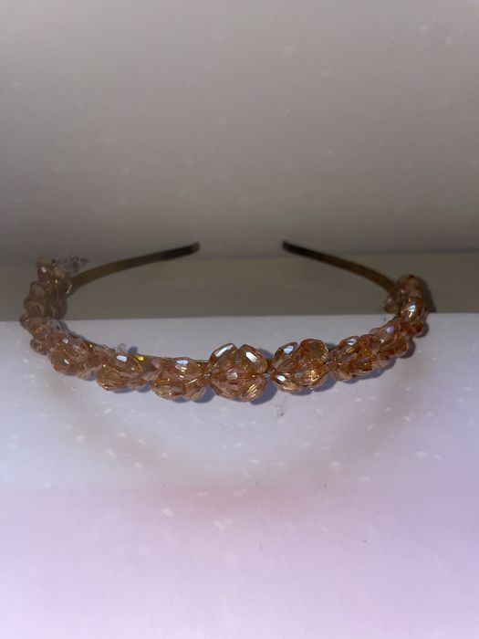 Бяла диадема