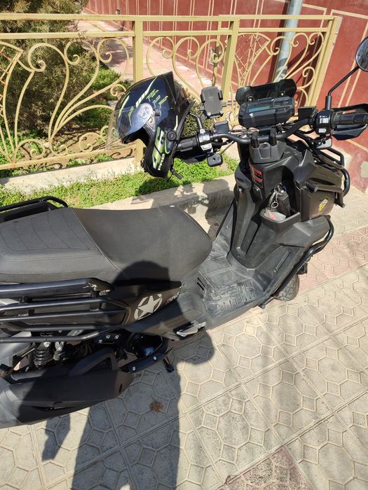 Sukuter sotiladi  2024