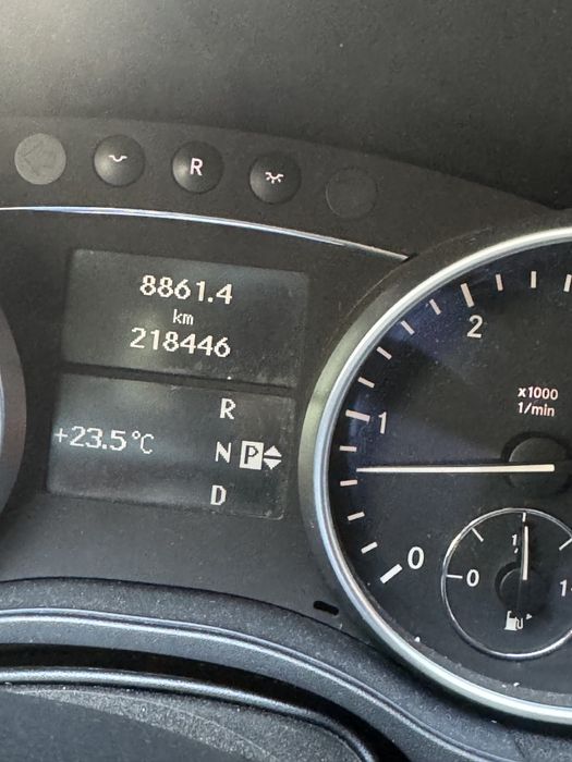 ML 320 an 2008 km 220000