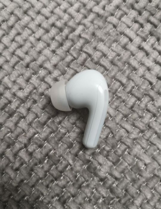Xiaomi Redmi Buds 6 lite, на левое ухо