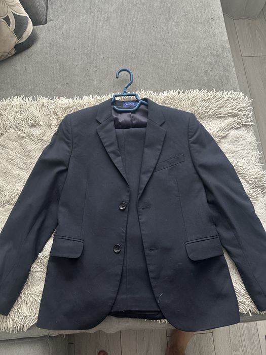 Продам костюм на мальчика