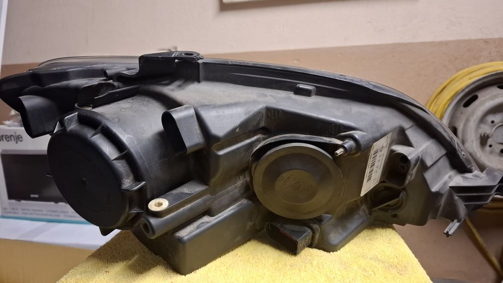 Фар за голф5 плюс  ЛЯВ