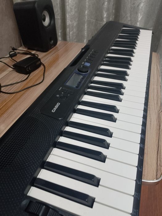 Casio CT-S300 keyboard