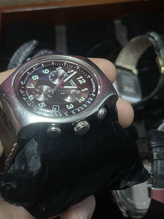 Наручные часы срочно продам